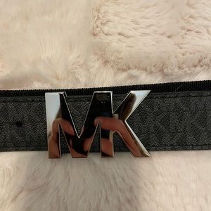 NWOT MICHAEL KORS BLACK/SILVER BELT O/S